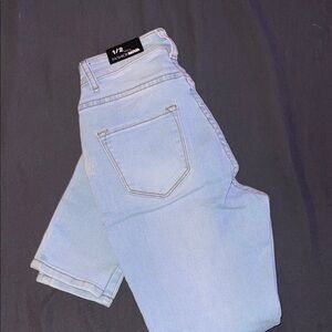 Fashion Nova Light Blue Skinny Leg Jeans Size 1/2